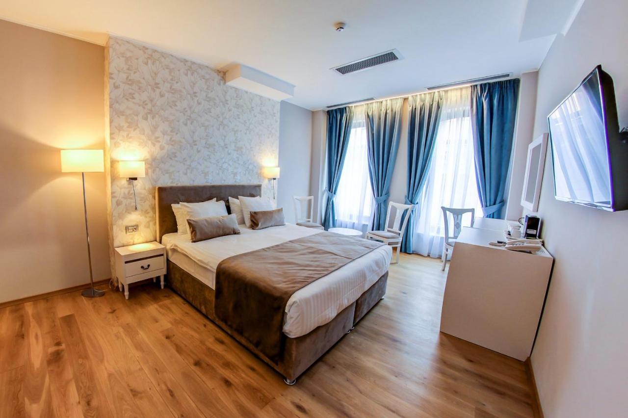 New Era Hotel Old Town Bucharest Parking With Fee Nearby Exterior foto