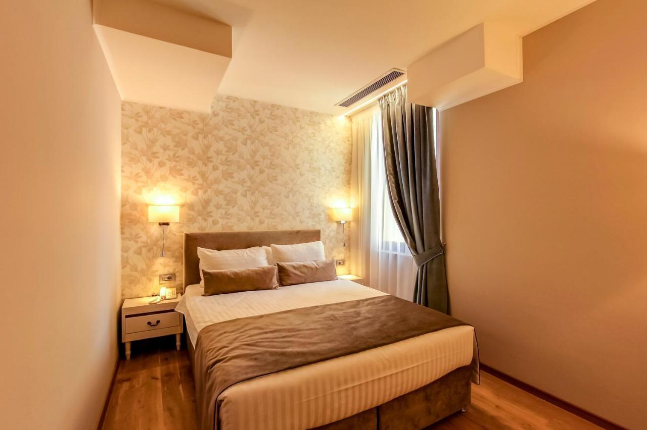 New Era Hotel Old Town Bucharest Parking With Fee Nearby Exterior foto